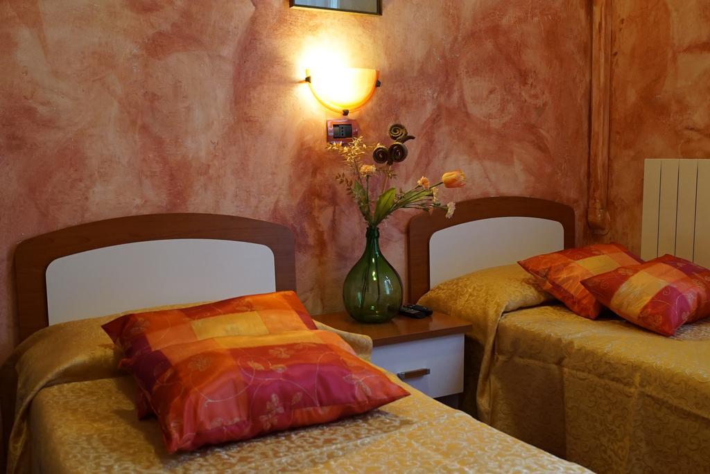 Hotel Buenos Aires Montecatini Terme Exteriör bild